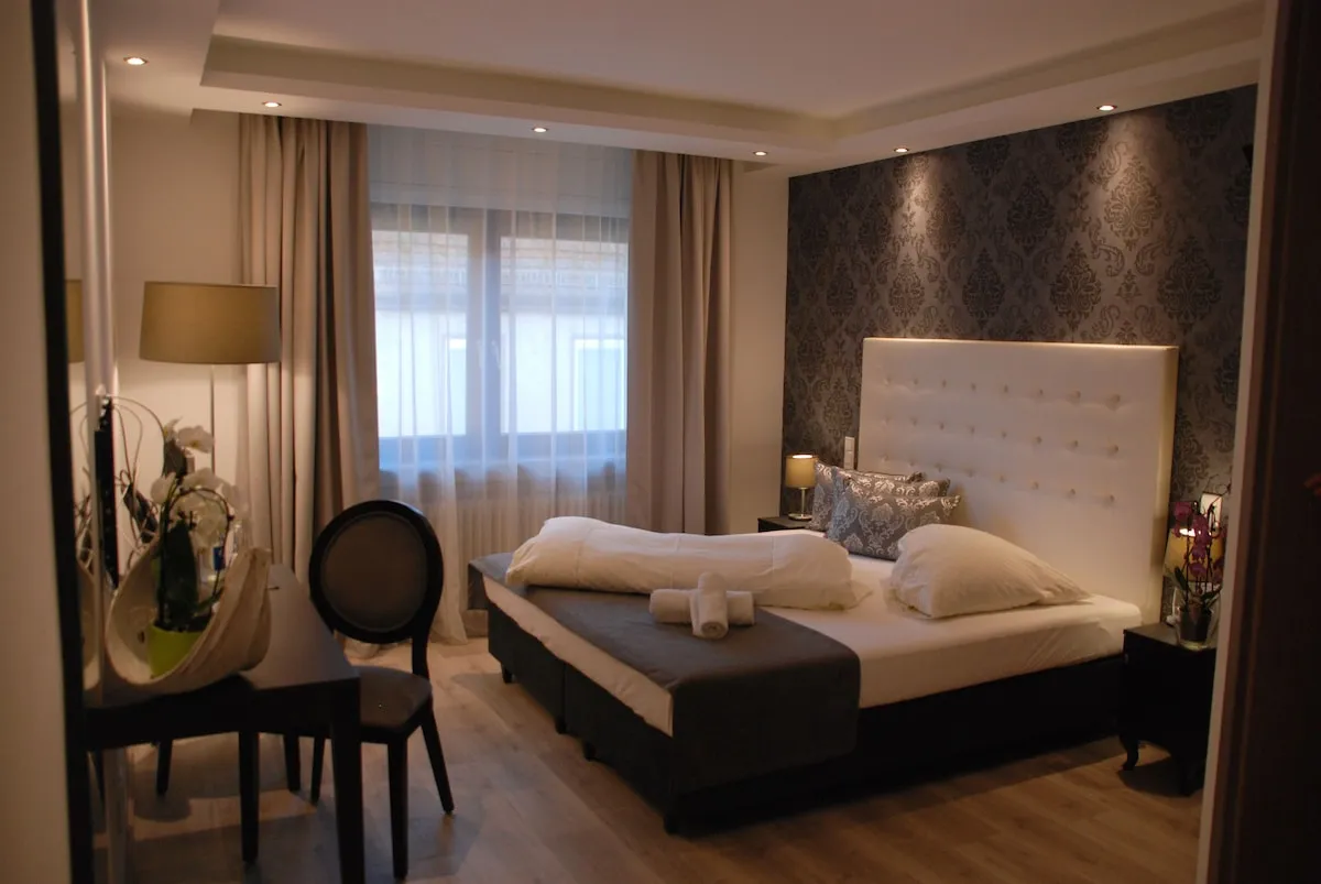 Hotel Zur Linde Self Check In – Erwachsenenhotel in Brandenburg, DE