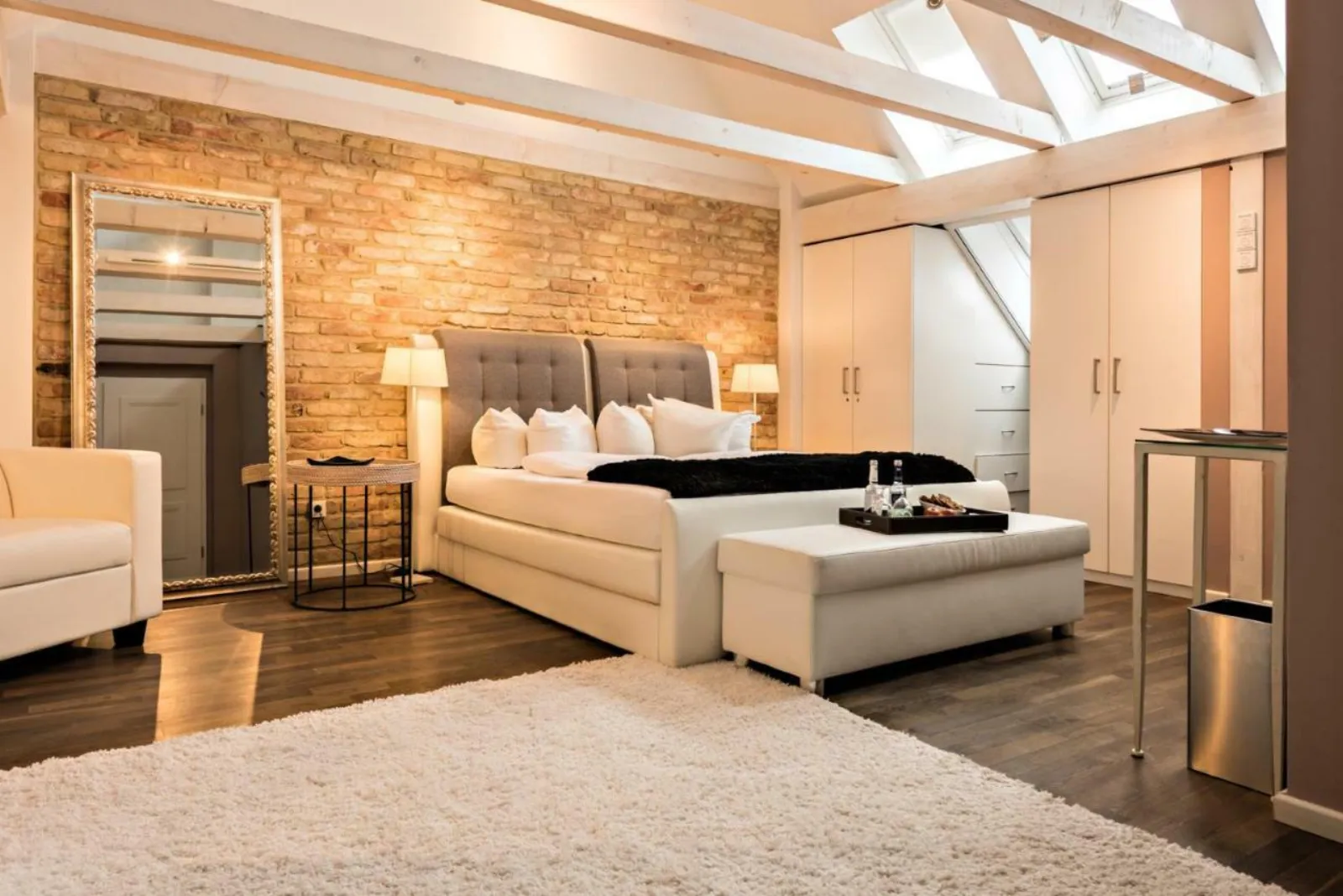 Hotel Zur Linde Self Check In – Restaurant & gastronomie, Adults-Only Hotel in Brandenburg
