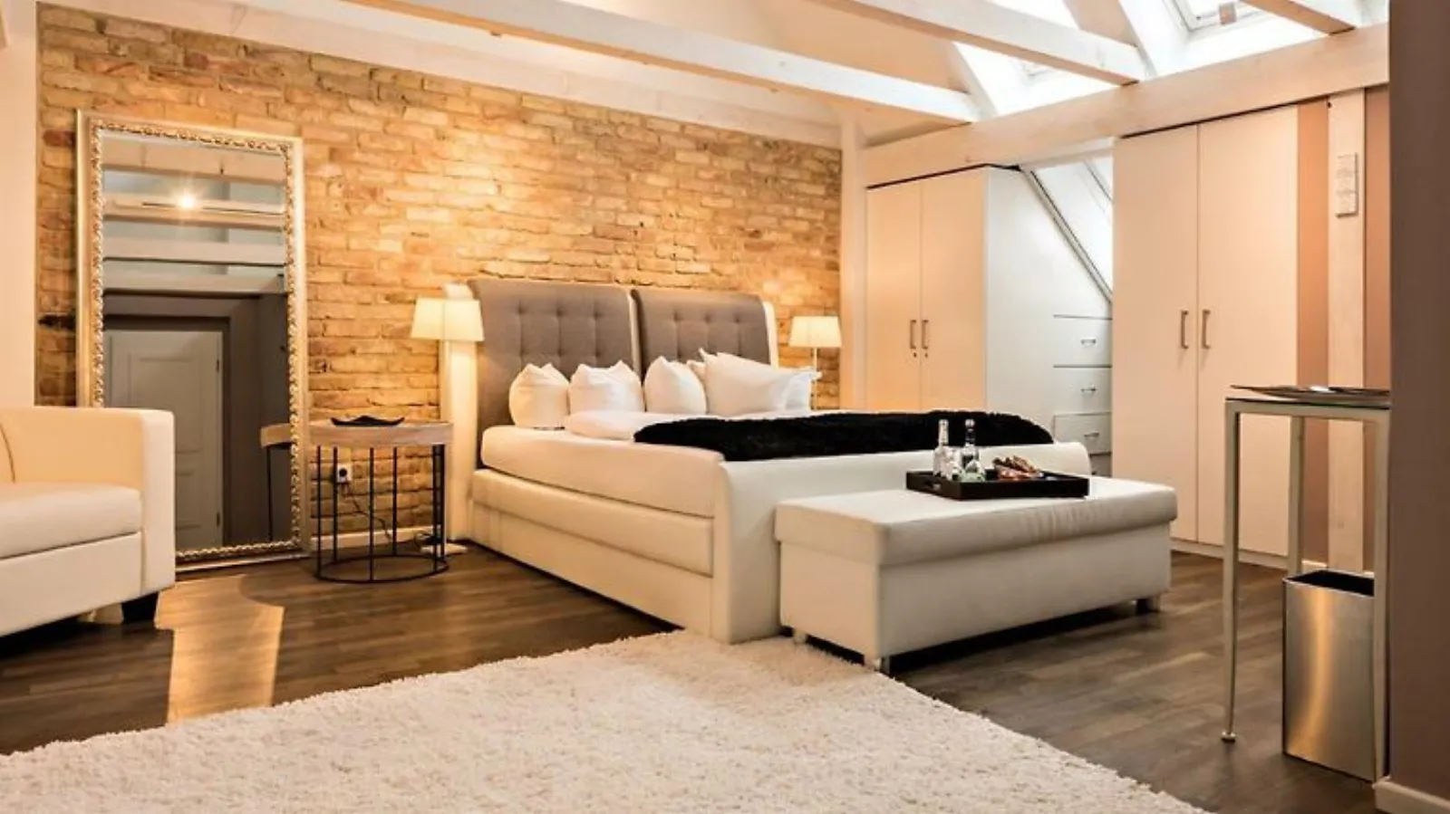Hotel Zur Linde Self Check In – Adults-Only Hotel in Brandenburg, DE