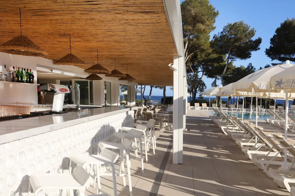 Iberostar Santa Eulalia – Außenansicht, Erwachsenenhotel in Ibiza
