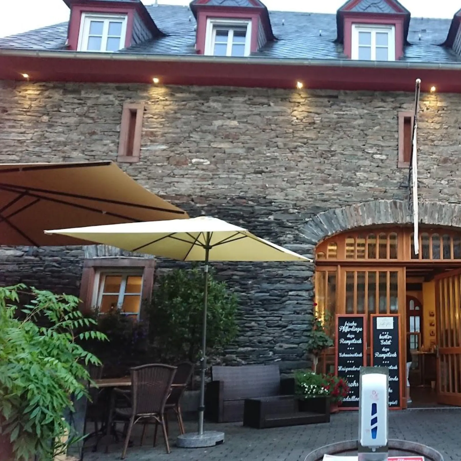 Juffer Flair Restaurant Gästehaus – Außenansicht, Adults-Only Hotel in Rheinland-Pfalz