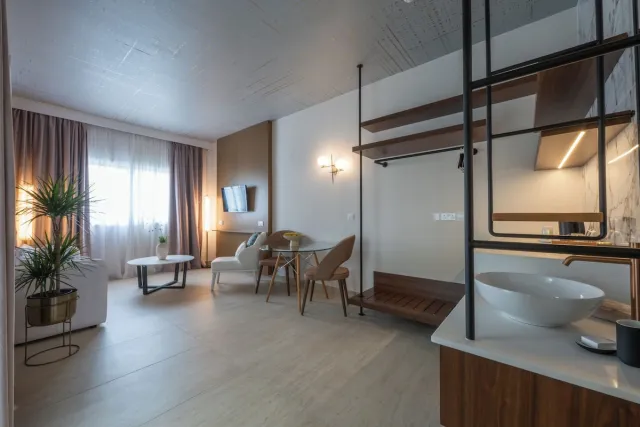 Suite met 1 slaapkamer — King Jason Paphos - Designed for Adults