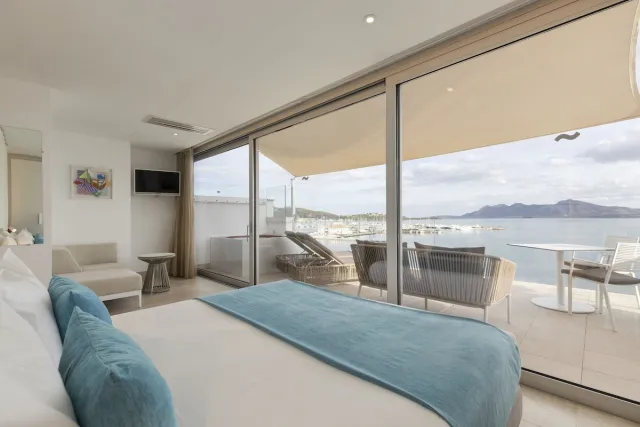 Apartament Junior z tarasem i widokiem na morze — La Goleta Hotel de Mar
