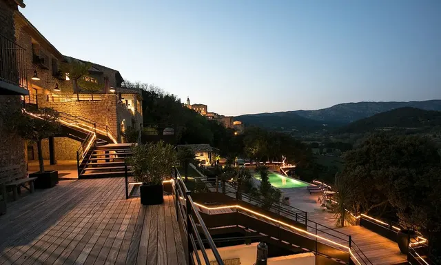 La Maison de Crillon – Außenansicht, Erwachsenenhotel in Provence