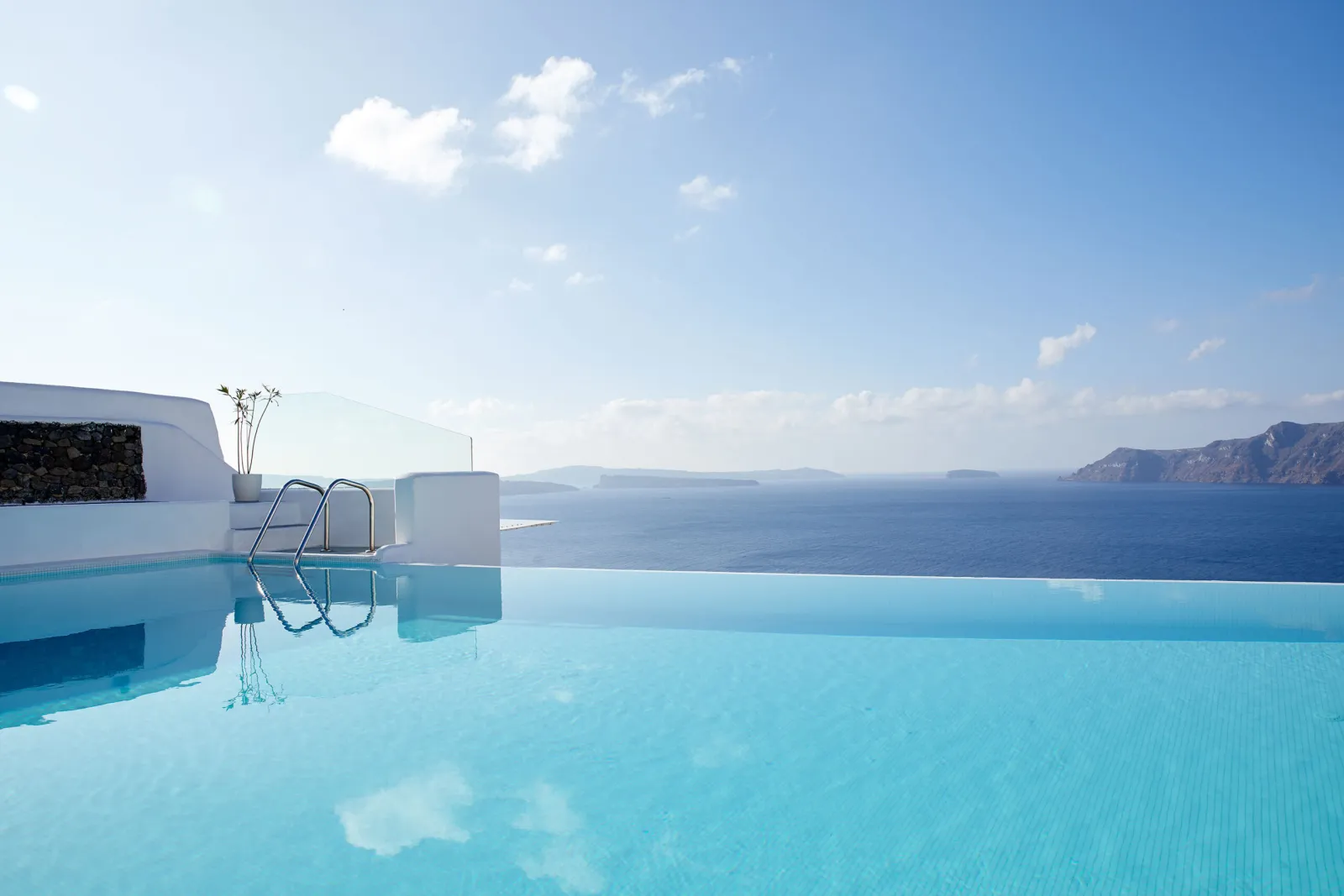 La Perla Villas and Suites – Piscine & spa, Adults-Only Hotel in Santorin