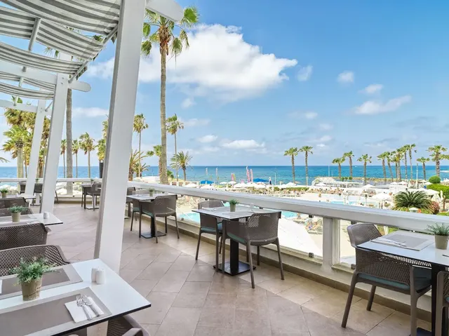 Leonardo Plaza Cypria Maris Beach Hotel & Spa – Außenansicht, Erwachsenenhotel in Paphos