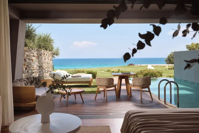 Deluxe-Suite mit Privatpool und Meerblick — Lesante Blu