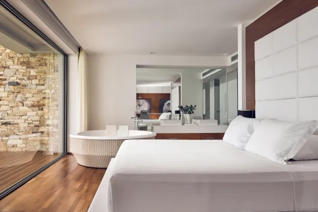 Royal Suite mit Privatpool und Meerblick — Lesante Blu