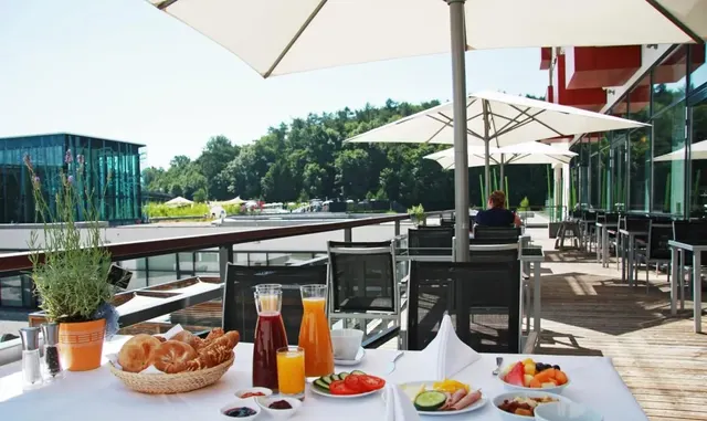 Linsberg Asia Hotel, Spa & Therme – Zimmer & Suiten, Erwachsenenhotel in Niederösterreich