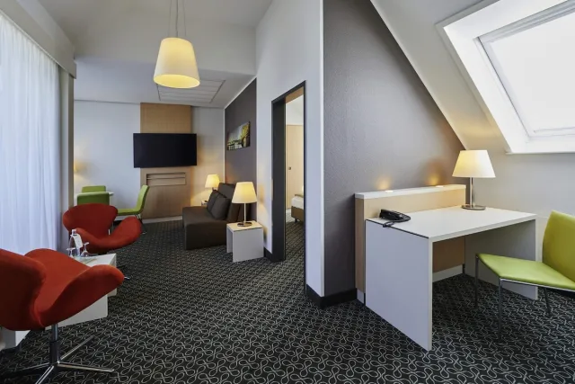 Privilege suite med 1 kingsize seng — Mercure Hotel Severinshof Köln