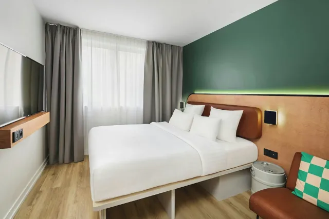Værelse med 1 queensize seng (Moxy Sleeper) — Moxy Paris Bastille