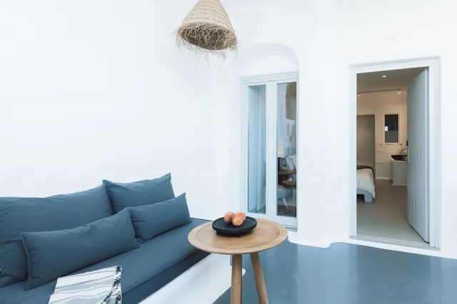 Standard tweepersoonskamer met 1 kingsize bed en terras — Mykonos Bliss