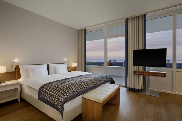 Superior tweepersoonskamer met uitzicht op het meer — Oberwaid - Das Hotel