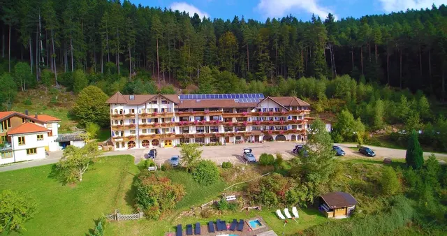 Öko-Landhotel Basler Hof – Außenansicht, Erwachsenenhotel in Baden-Württemberg