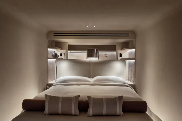 Aeon suite met uitzicht op het land en privézwembad — Omeon Mykonos