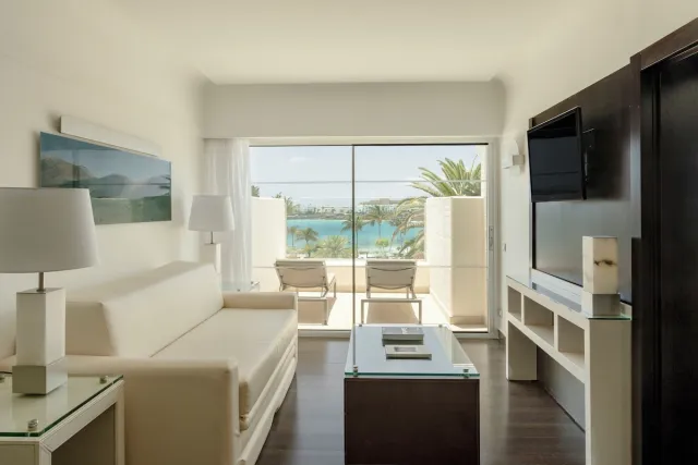 Apartament The Reserve z jacuzzi bezpośrednio nad morzem — Paradisus Salinas Lanzarote