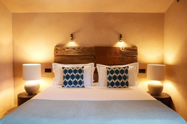 Pokój dwuosobowy Superior z 1 łóżkiem king size i widokiem na jezioro — Relais Castello di Morcote - Adults only