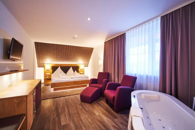 Deluxe tweepersoonskamer met whirlpoolbad, rookvrij — Romantikhotel Tannhof
