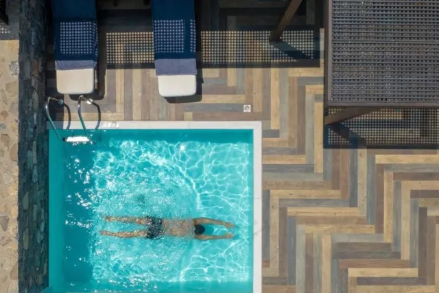 Deluxe kamer met privézwembad en zeezicht — Royal Marmin Bay Boutique & Art Hotel