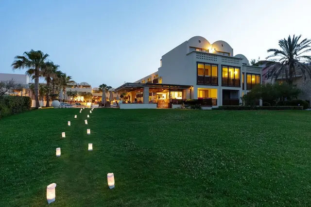 Santa Marina Plaza – Restaurant & Genuss, Erwachsenenhotel in Kreta