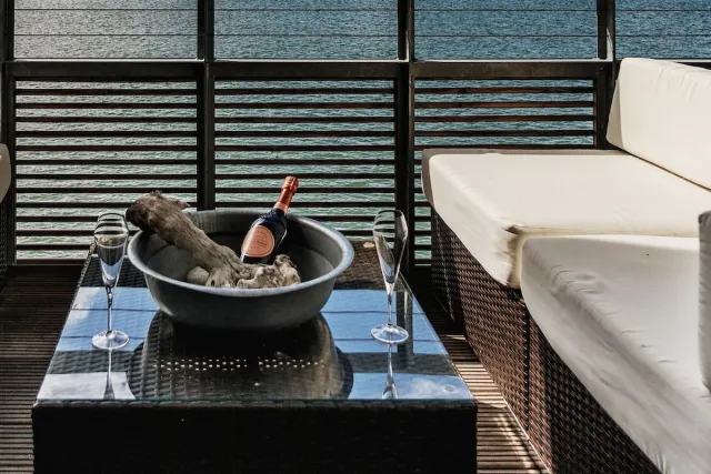 Deluxe suite met uitzicht op het meer — Seevital Hotel Schiff