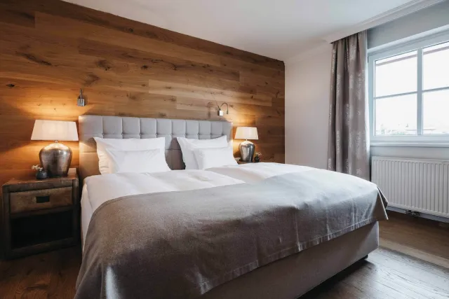 Deluxe-Zimmer mit Balkon und Bergblick — Sonnhof Alpendorf