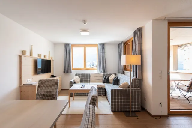 Junior suite met 1 kingsize bed en balkon, rookvrij — SPA-Hotel Das Schäfer
