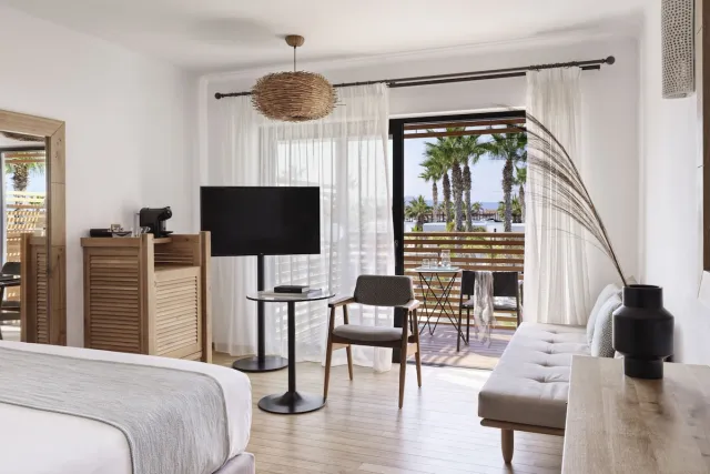 Luxe kamer met uitzicht op het zwembad — Stella Island Luxury Resort & Spa