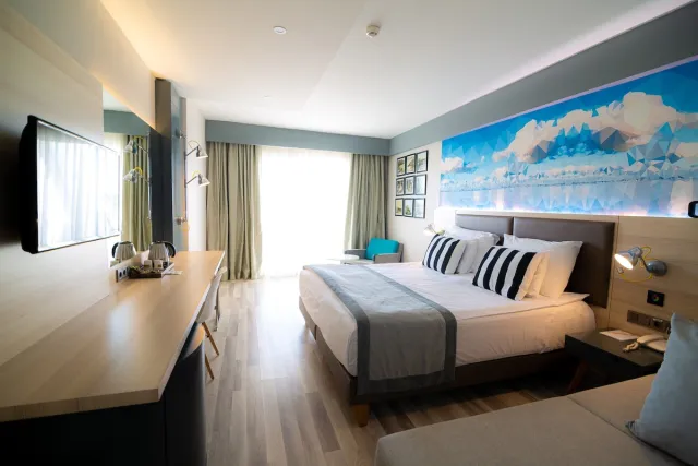 Pokój Standard z częściowym widokiem na morze — Sunprime C-Lounge Hotel