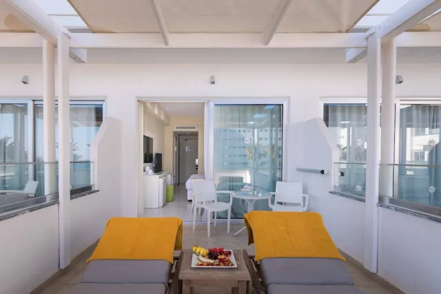 Superior tweepersoonskamer — Tasia Maris Beach Hotel
