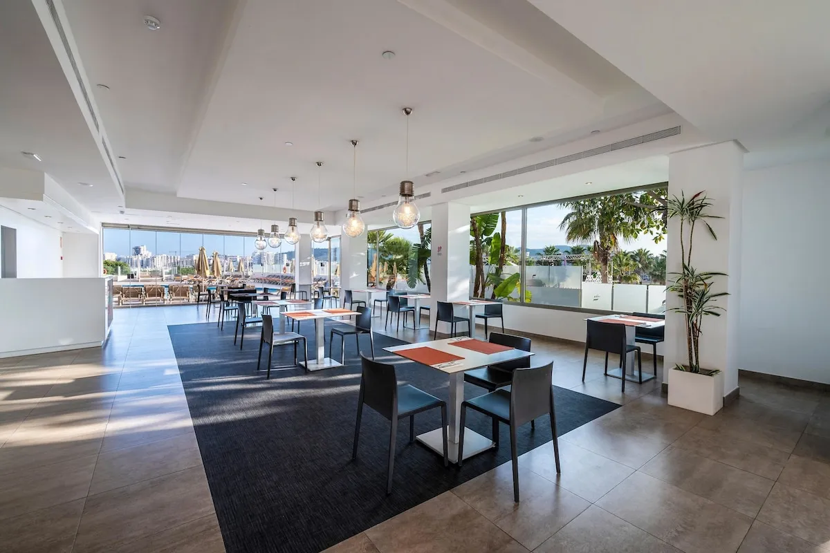 THB Ocean Beach – Pool & Spa, Erwachsenenhotel in Ibiza