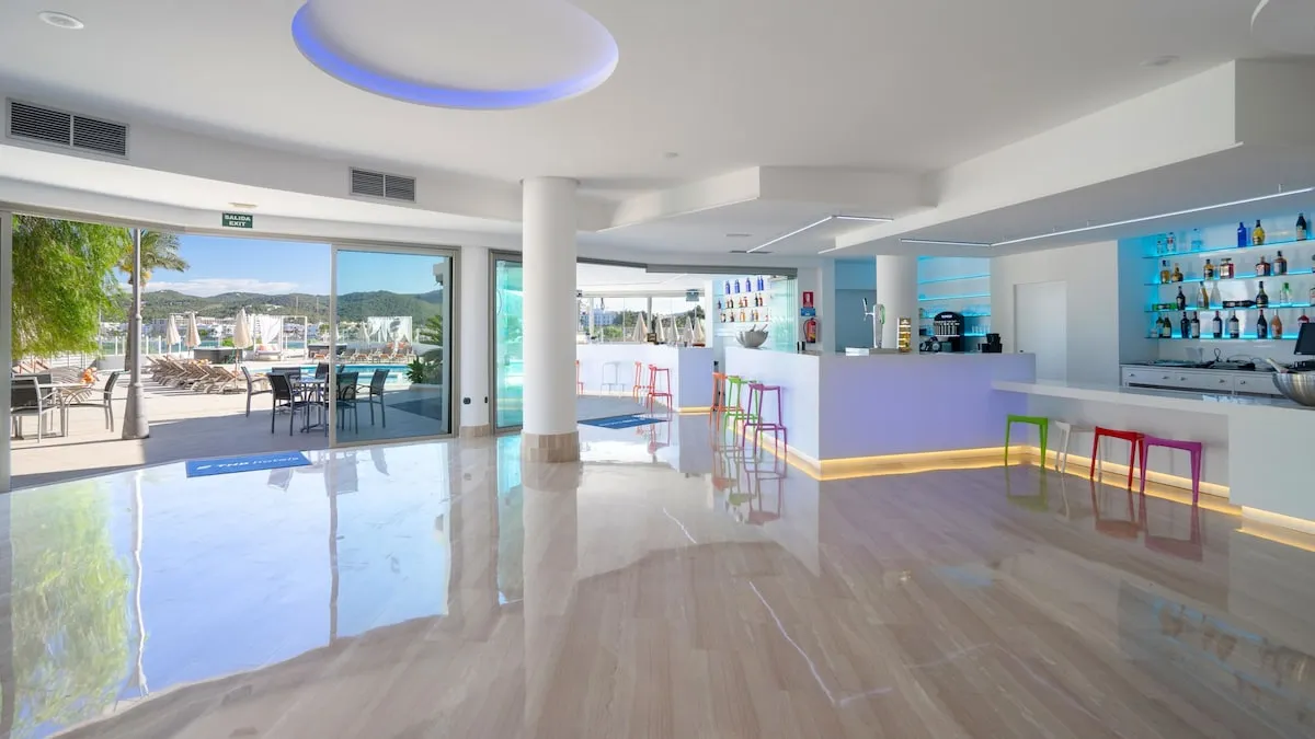 THB Ocean Beach – Zimmer & Suiten, Erwachsenenhotel in Ibiza