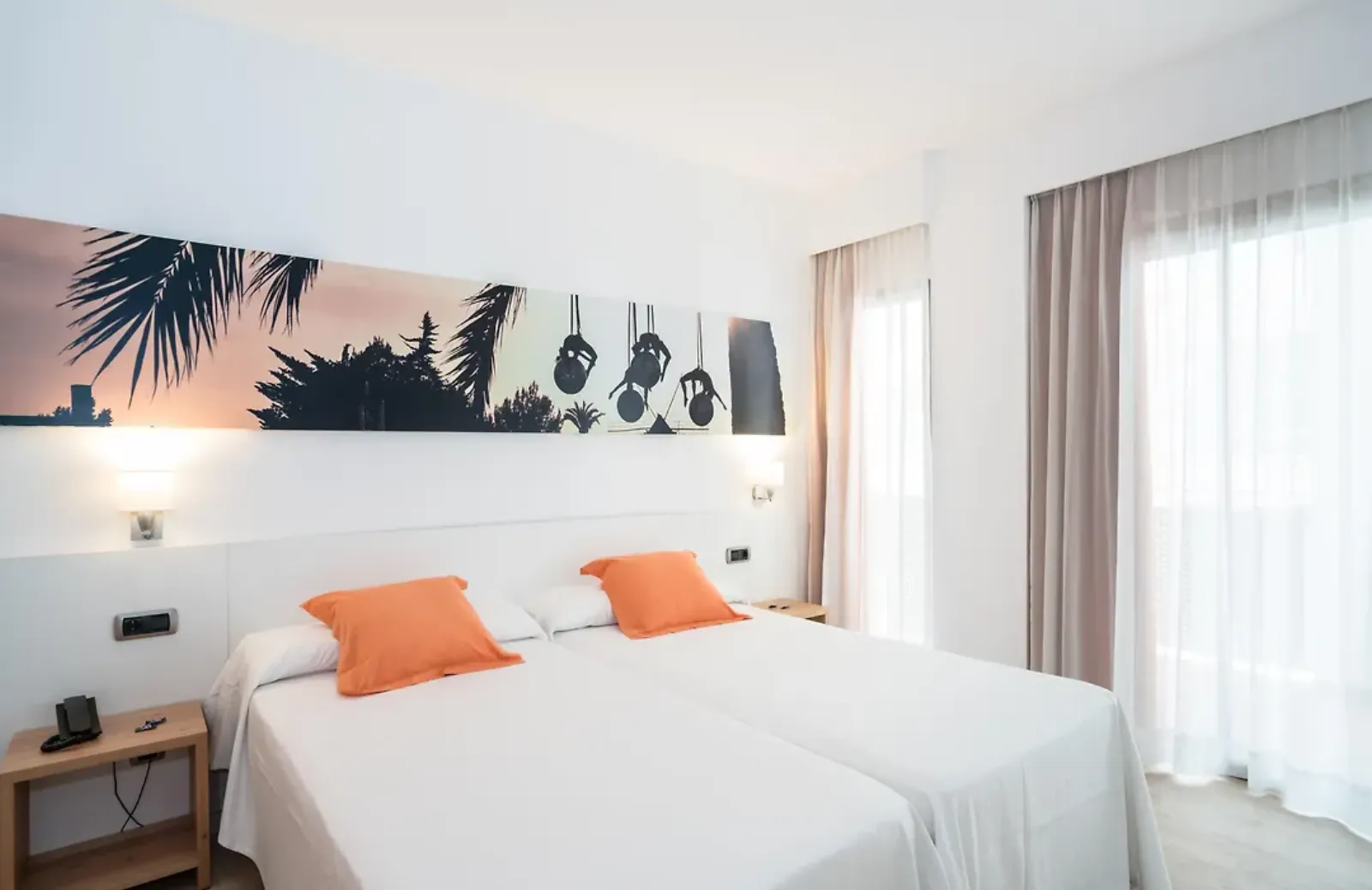 THB Ocean Beach – Piscine & spa, Adults-Only Hotel in Ibiza