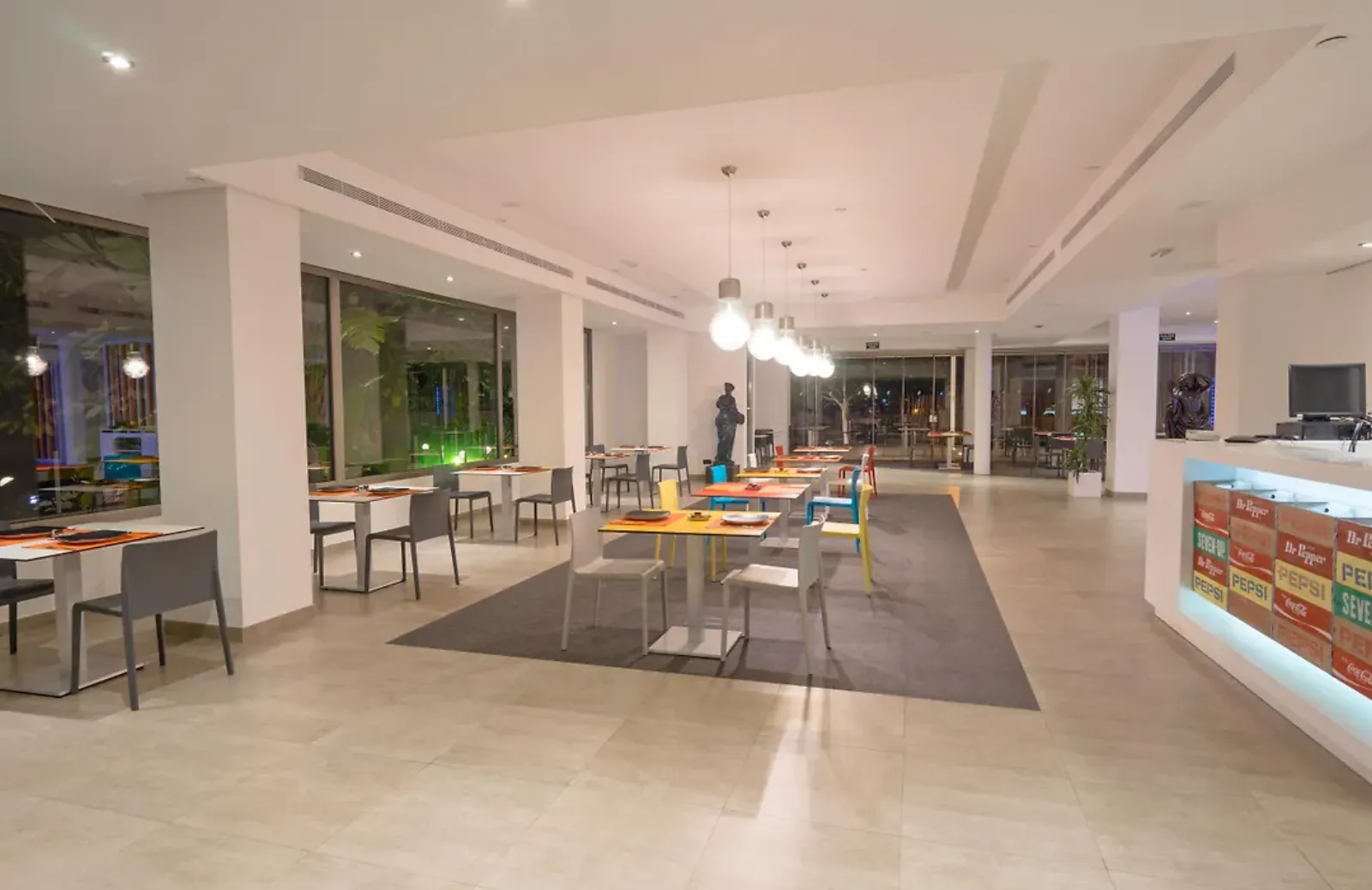 THB Ocean Beach – Restaurant & gastronomie, Adults-Only Hotel in Ibiza