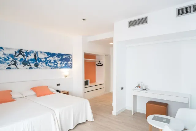 Superior tweepersoonskamer met balkon — THB Ocean Beach