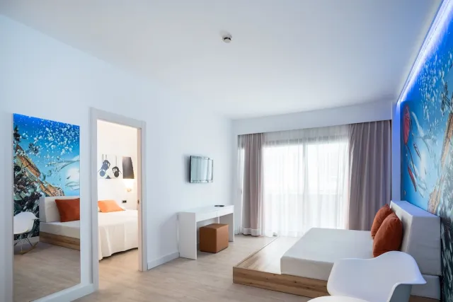 Junior suite met balkon — THB Ocean Beach