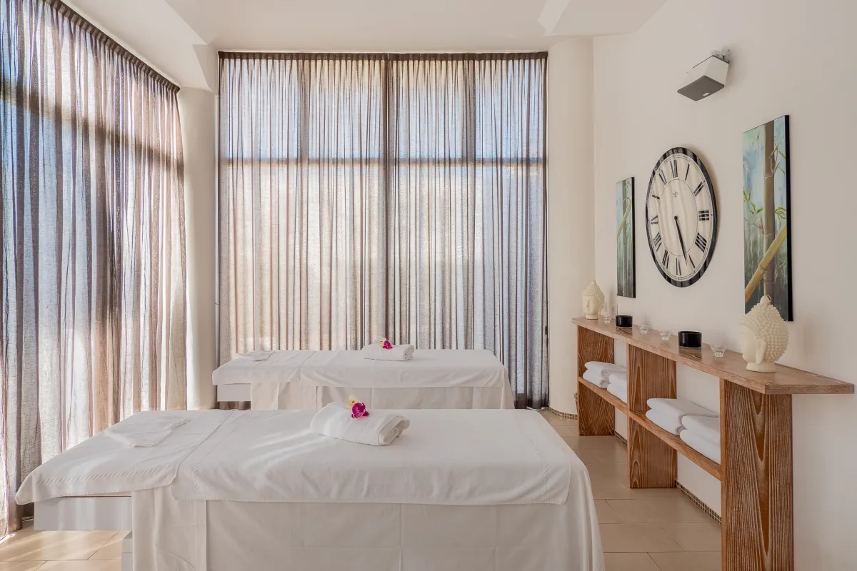 The Pelican Beach Resort & SPA – Vue extérieure, Adults-Only Hotel in Sardinien