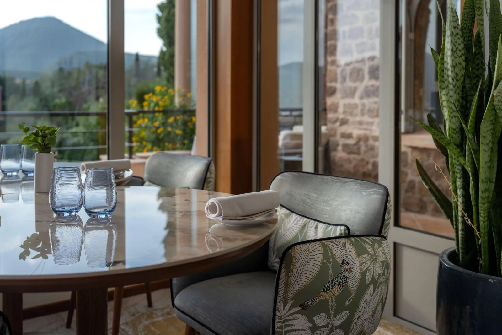 Tiara Yaktsa – Restaurant & gastronomie, Adults-Only Hotel in Côte d'Azur