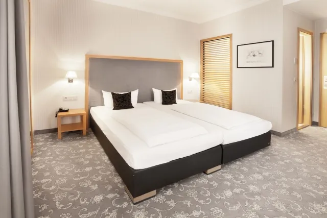 Pokój dwuosobowy Standard — TOWNHOUSE Hotel