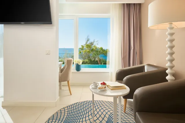Junior suite met zeezicht (directe toegang tot het zwembad) — TUI BLUE Adriatic Beach