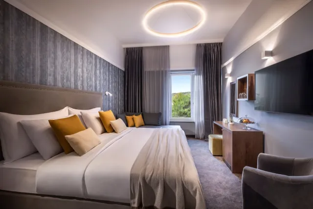 Kamer voor 2+1 aan de parkzijde — Valamar Collection Imperial Hotel