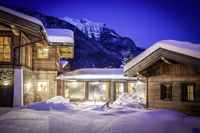 Verwoehnhotel Kristall – Außenansicht, Erwachsenenhotel in Tirol