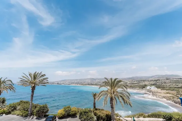 Vrachia Beach Hotel & Suites – Restaurant & Genuss, Adults-Only Hotel in Paphos