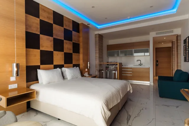 Junior suite met zeezicht — Vrachia Beach Hotel & Suites