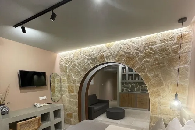 Deluxe studio — Vrachia Beach Hotel & Suites