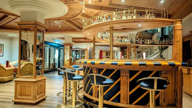 Wellnesshotel Parkschlössl zu Thyrnau – Außenansicht, Erwachsenenhotel in Bayern