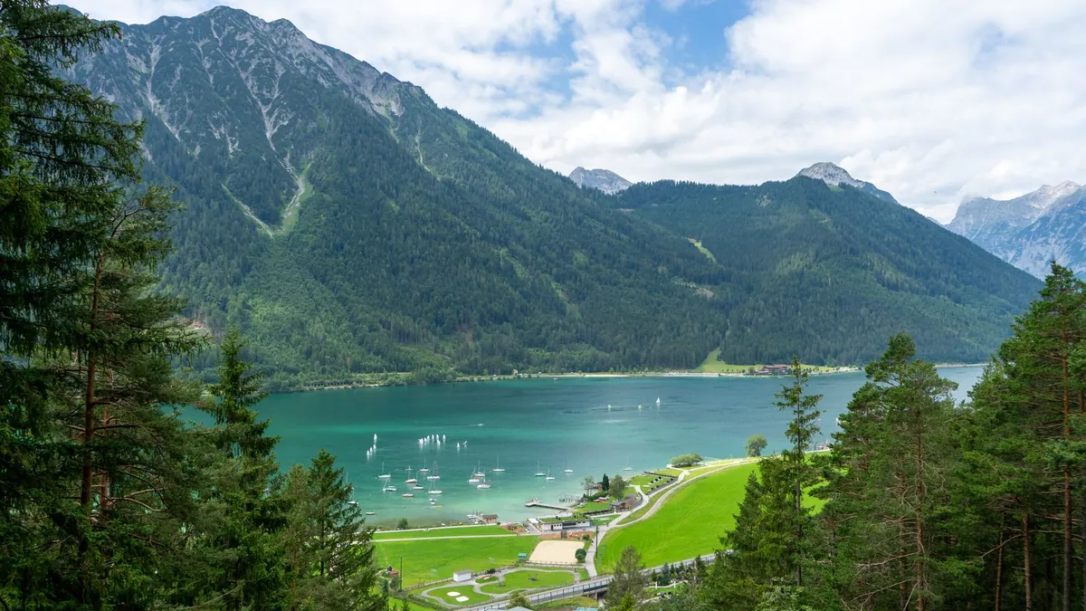 Erwachsene im paradiesischen Tirol — Top Hotels entdecken!